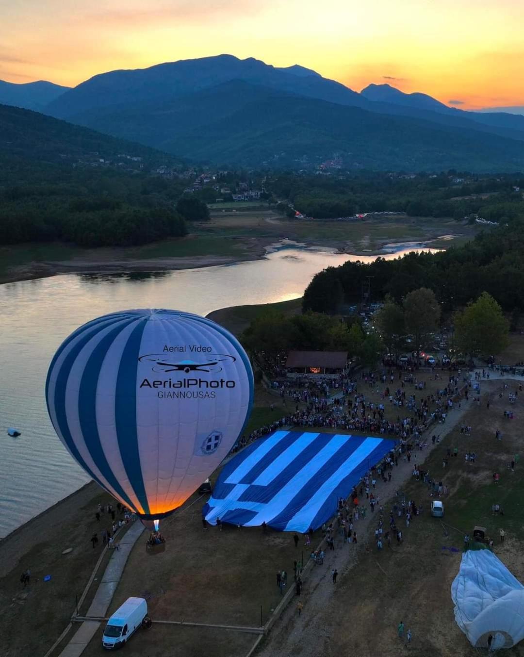 Πανδοχείο Λίμνης Πλαστήρα Hotell Kastanéa Exteriör bild